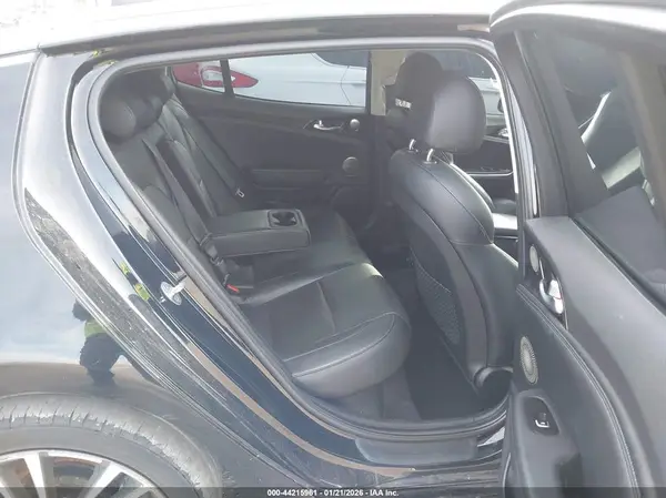 KNAE25LA4J6011063 2018 KIA STINGER - Image 8