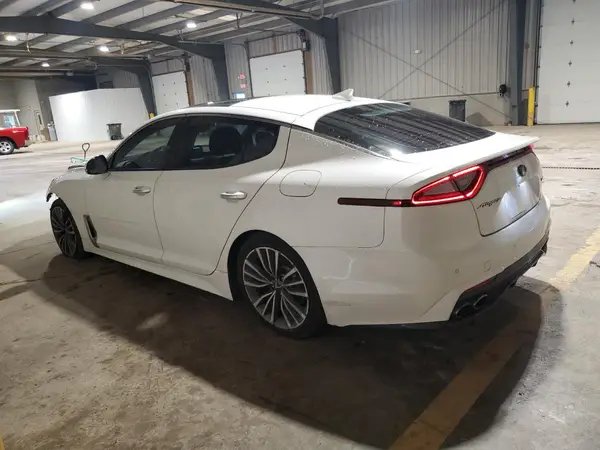 KNAE25LA4J6012925 2018 KIA STINGER - Image 2