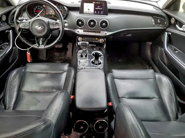 KNAE25LA4J6014402 2018 KIA STINGER - Image 8