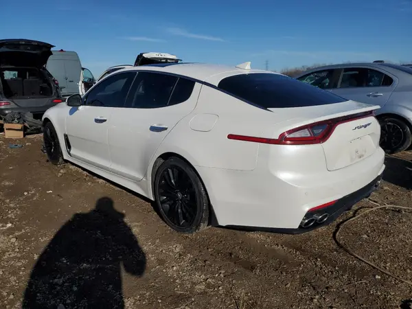 KNAE25LA4J6015565 2018 KIA STINGER - Image 2