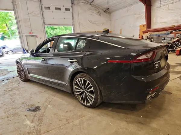 KNAE25LA4J6017042 2018 KIA STINGER - Image 2