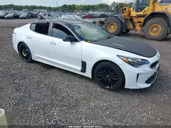 KNAE25LA4J6022581 2018 KIA STINGER