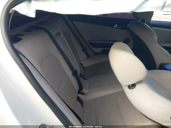 KNAE25LA4J6023780 2018 KIA STINGER - Image 8