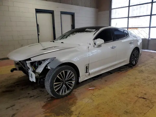 KNAE25LA4J6025075 2018 KIA STINGER - Image 1