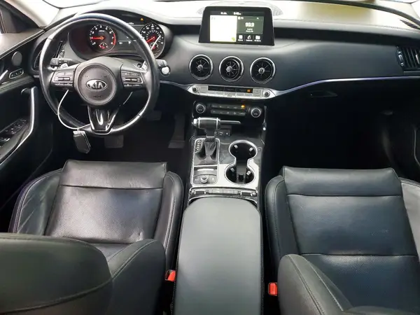 KNAE25LA4K6058823 2019 KIA STINGER - Image 8