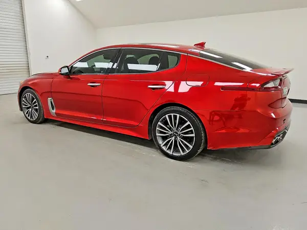 KNAE25LA4K6059812 2019 KIA STINGER - Image 2
