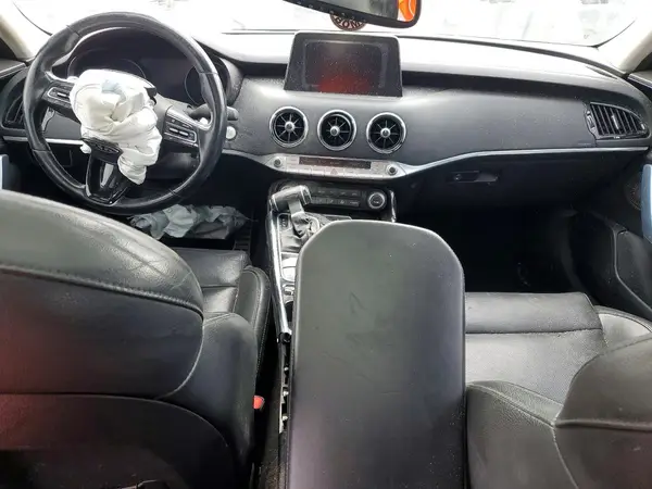 KNAE25LA5J6014747 2018 KIA STINGER - Image 8