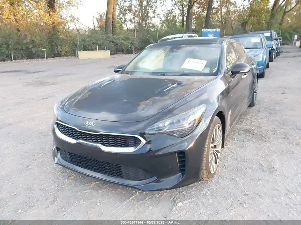 KNAE25LA5J6017650 2018 KIA STINGER - Image 2