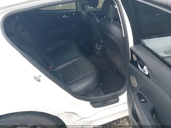 KNAE25LA5J6024792 2018 KIA STINGER - Image 8
