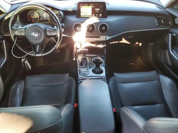 KNAE25LA5J6036702 2018 KIA STINGER - Image 8