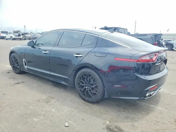 KNAE25LA5J6037039 2018 KIA STINGER - Image 2