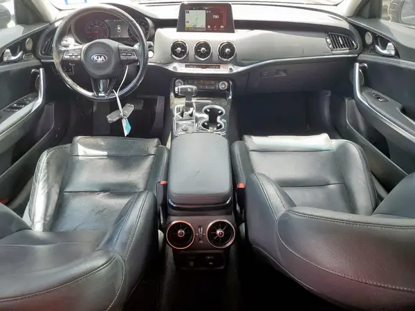 KNAE25LA5J6037672 2018 KIA STINGER - Image 8