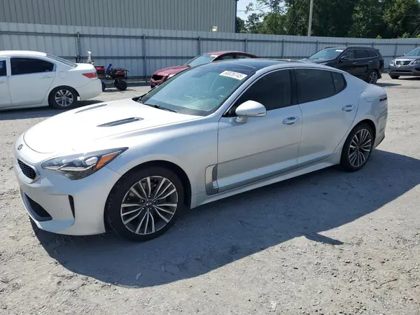 KNAE25LA5J6041253 2018 KIA STINGER - Image 1