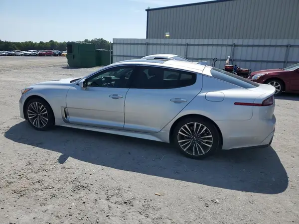 KNAE25LA5J6041253 2018 KIA STINGER - Image 2