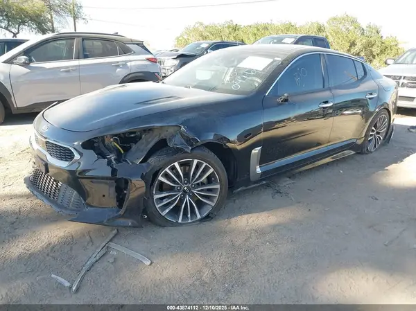 KNAE25LA5K6047636 2019 KIA STINGER - Image 2