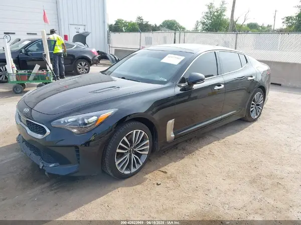 KNAE25LA5K6058927 2019 KIA STINGER - Image 2