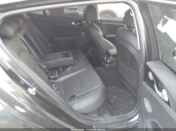 KNAE25LA5K6064405 2019 KIA STINGER - Image 8
