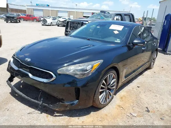KNAE25LA6J6014241 2018 KIA STINGER - Image 2