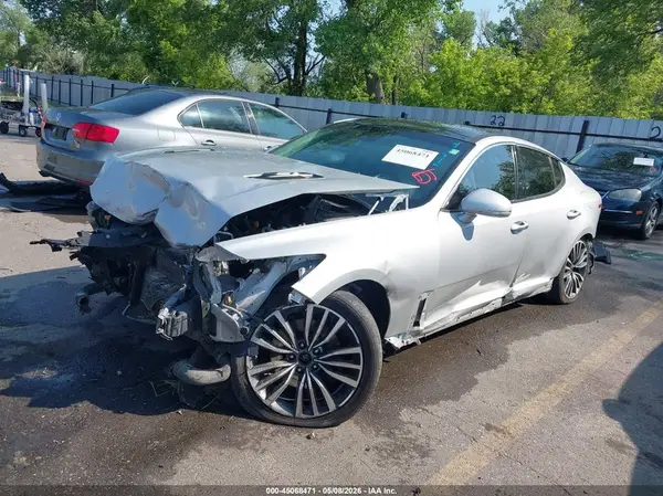 KNAE25LA6J6017009 2018 KIA STINGER - Image 2