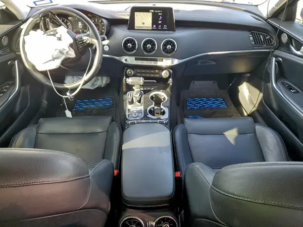 KNAE25LA7J6013843 2018 KIA STINGER - Image 8