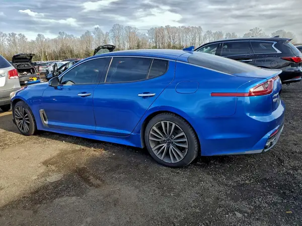 KNAE25LA7J6014412 2018 KIA STINGER - Image 2