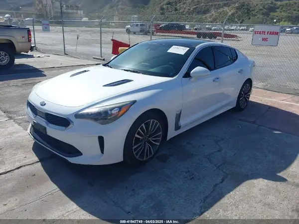 KNAE25LA7J6017312 2018 KIA STINGER - Image 2