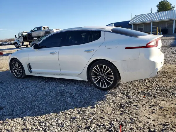 KNAE25LA7J6030769 2018 KIA STINGER - Image 2