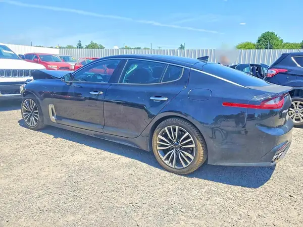 KNAE25LA7J6035356 2018 KIA STINGER - Image 2