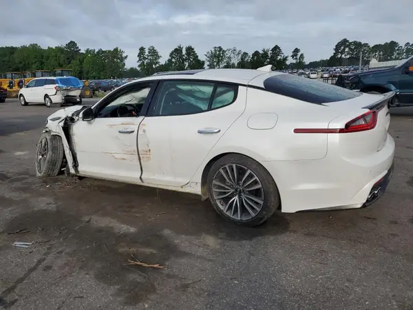 KNAE25LA7J6036717 2018 KIA STINGER - Image 2