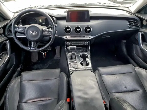 KNAE25LA8J6012362 2018 KIA STINGER - Image 8