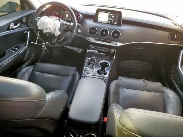KNAE25LA8J6014239 2018 KIA STINGER - Image 8