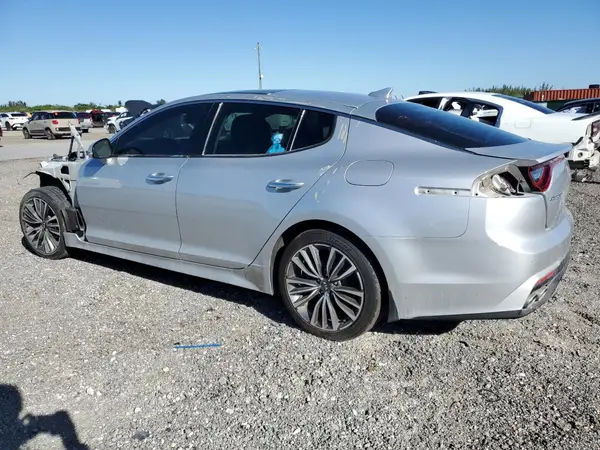 KNAE25LA8J6017478 2018 KIA STINGER - Image 2
