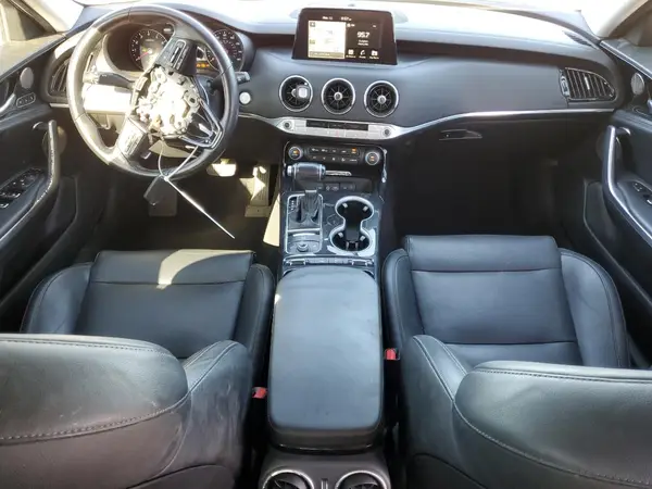 KNAE25LA8J6017478 2018 KIA STINGER - Image 8
