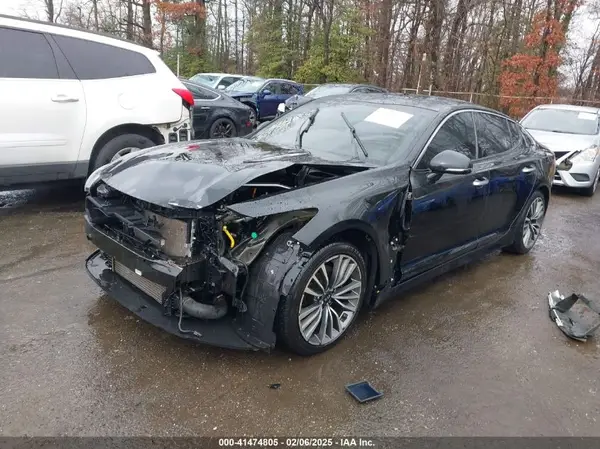 KNAE25LA8J6017660 2018 KIA STINGER - Image 2