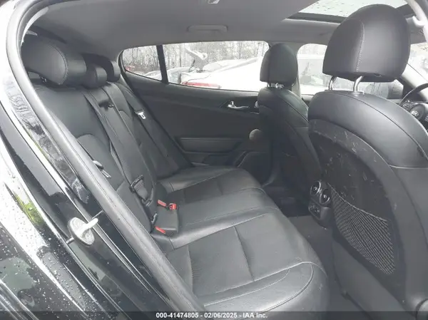 KNAE25LA8J6017660 2018 KIA STINGER - Image 8