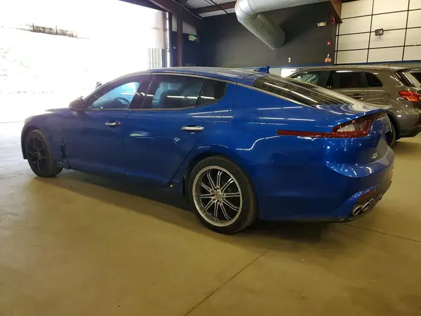 KNAE25LA8J6025967 2018 KIA STINGER - Image 2