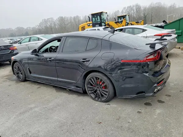 KNAE25LA8J6026374 2018 KIA STINGER - Image 2