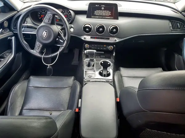 KNAE25LA8J6026374 2018 KIA STINGER - Image 8