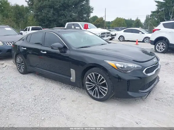 KNAE25LA8J6028321 2018 KIA STINGER - Image 1