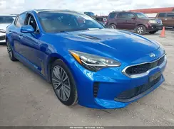 KNAE25LA8J6033289 2018 KIA STINGER