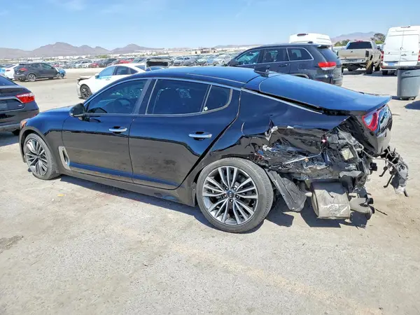 KNAE25LA8K6058811 2019 KIA STINGER - Image 2