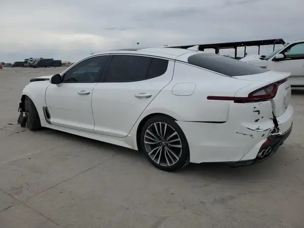 KNAE25LA9J6014556 2018 KIA STINGER - Image 2
