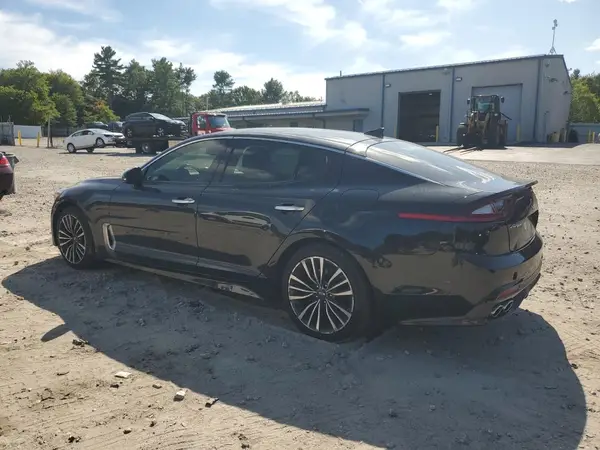 KNAE25LA9J6017120 2018 KIA STINGER - Image 2