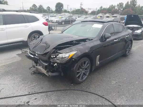 KNAE25LA9J6017568 2018 KIA STINGER - Image 2