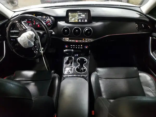 KNAE25LA9J6020938 2018 KIA STINGER - Image 8