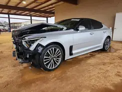 KNAE25LA9J6037030 2018 KIA STINGER