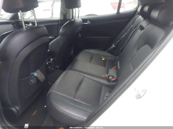 KNAE25LA9K6047199 2019 KIA STINGER - Image 8