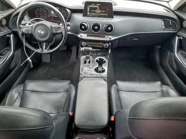 KNAE25LAXJ6011147 2018 KIA STINGER - Image 8