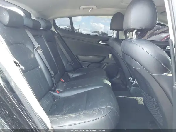 KNAE25LAXJ6011343 2018 KIA STINGER - Image 8