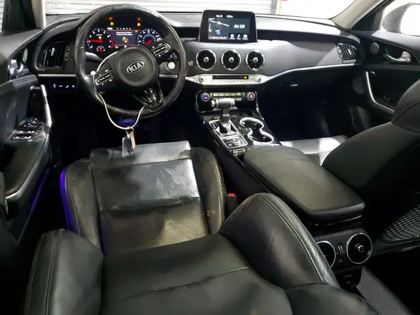 KNAE25LAXJ6011780 2018 KIA STINGER - Image 8